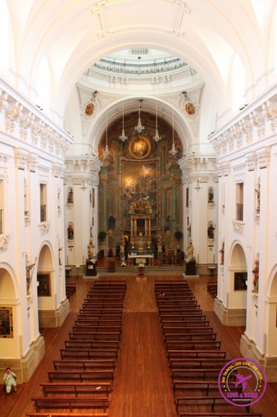 Inside of Iglesia de San Ildefonso in Toledo.