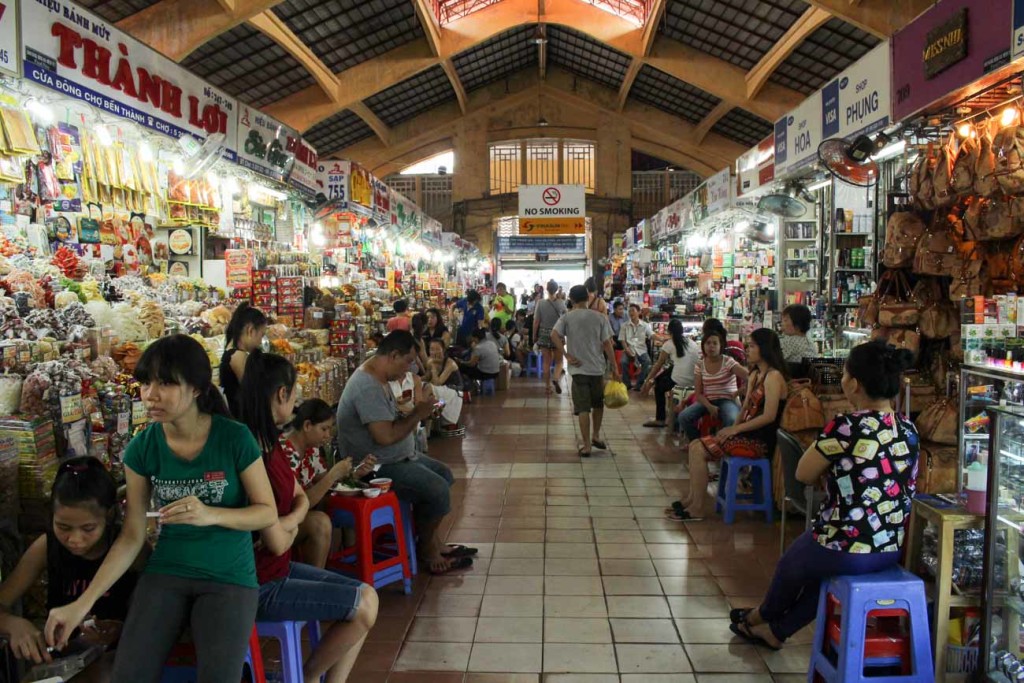 Uma das atrações turísticas de Ho Chi Minh é o mercado central! Não esqueça de barganhar pelo melhor preço!