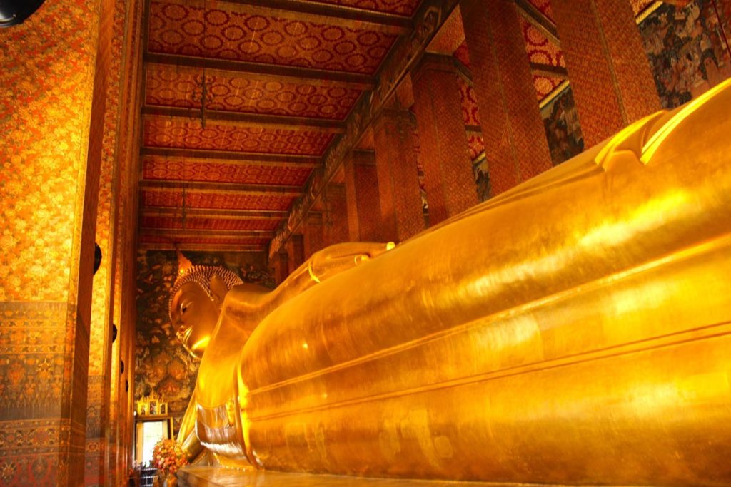 There are many cool things to do in Bangkok, visiting the ancient temples as Wat Poh is only one of them!