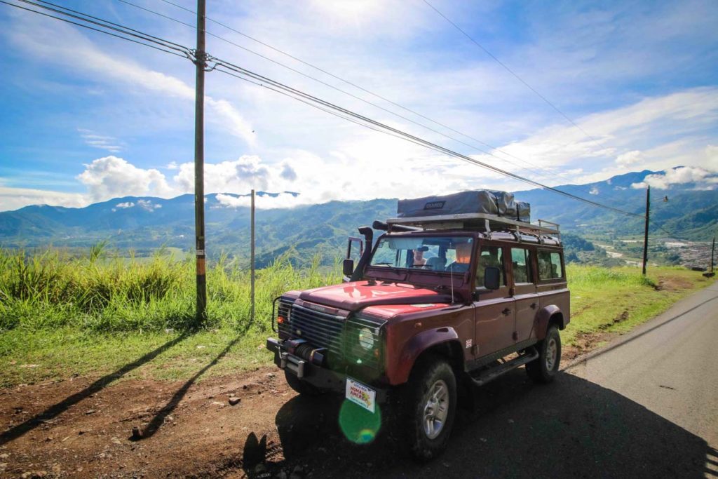 Driving in Costa Rica you can explore the country, see the mountains and natural parks. 