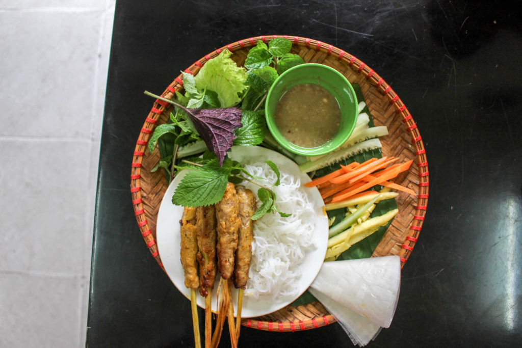 Most of the things to do in Hanoi is linked with food, delicious, fresh and cheap food. 