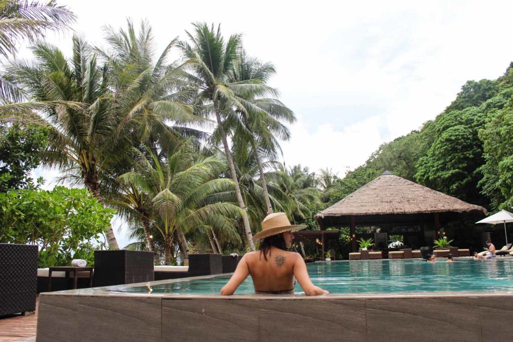 If you get tired of so many things to do in El Nido, take your time and relax by the pool at Pangulasian Island Resort, pamper yourself with luxurious service.