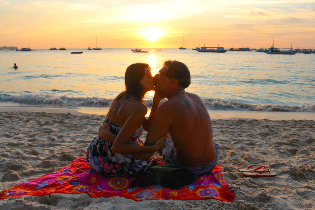 Love is in the Air and in The Philippines! Best beaches, islands and romantic places in The Philippines