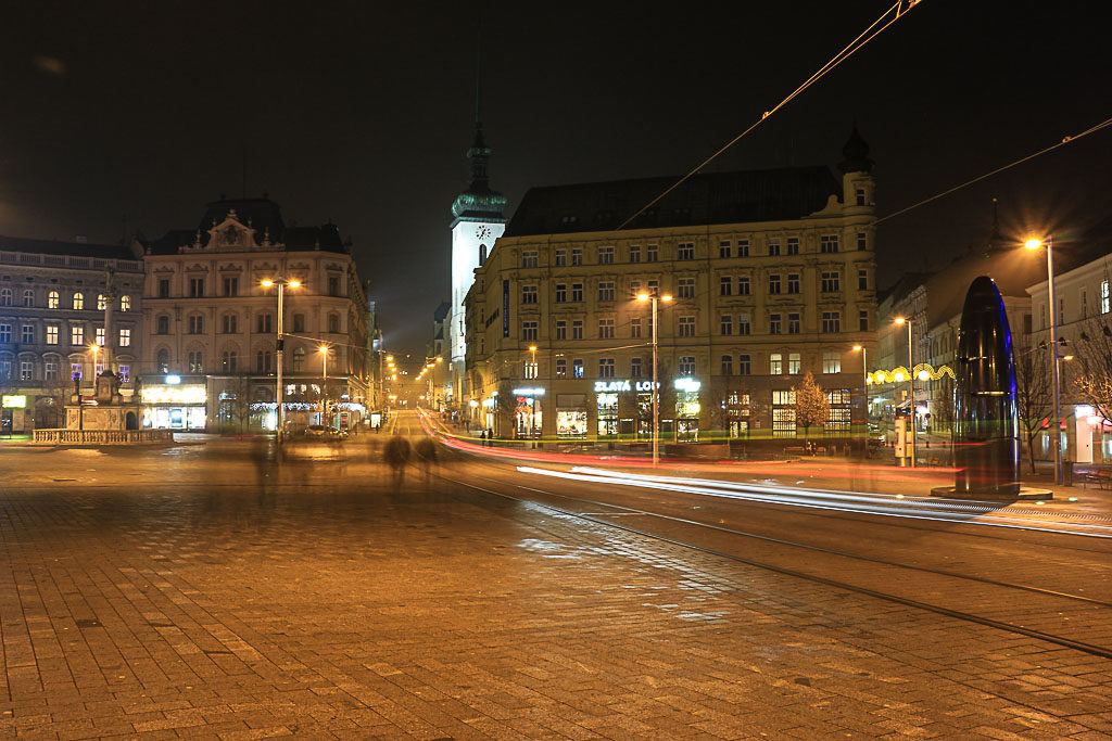 É fácil viajar para Brno na República Tcheca. A cidade está bem conectada com ônibus, trens e voos.