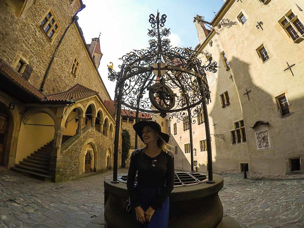 O Castelo Bouzov é lindo demais, um dos castelos mais bonitos que visitamos na República Tcheca. 