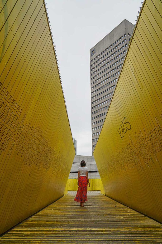 Entre as principais atrações de Rotterdam está a Luchtsingel, uma passarela de pedestre que é fantástica.