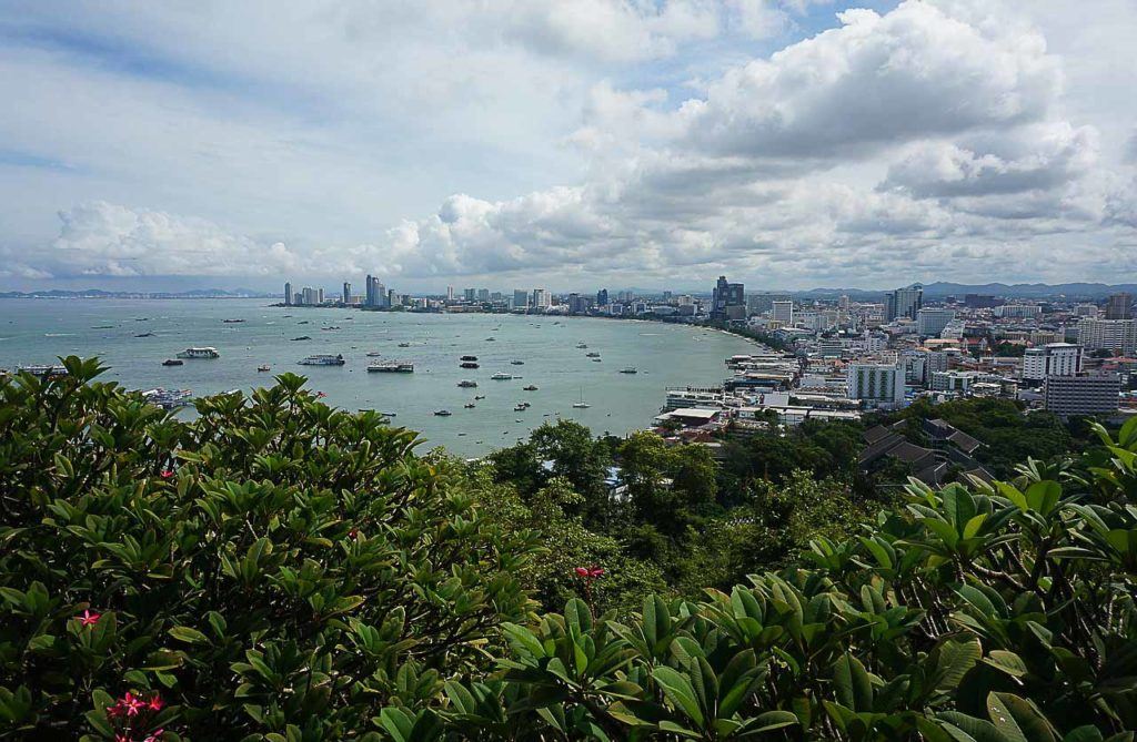 A visit to the Pattaya Viewpoint on Pratumnak Hill is a must-do tourist activity in Pattaya.