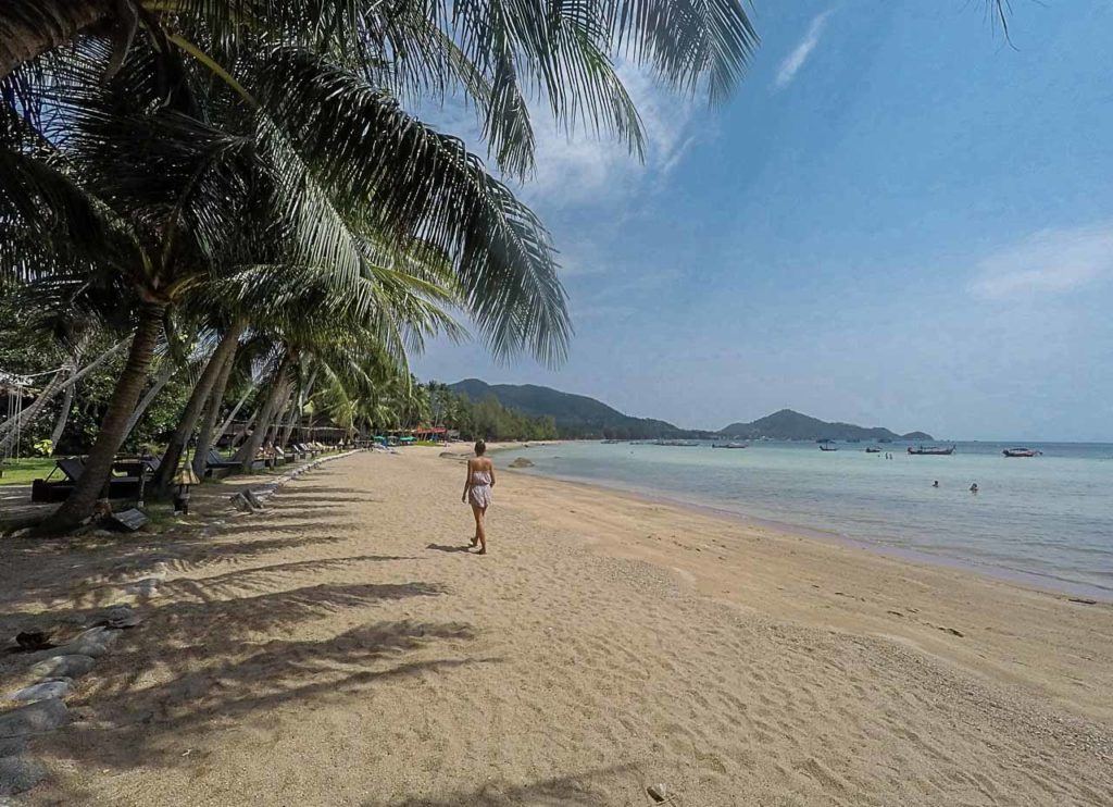 Sairee Beach, Chalok Bay, Shark Bay (Ao Thian Og), Tanote Bay e Mae Haad são as melhores praias para se hospedar em Koh Tao.