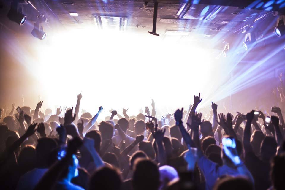 Go out at local electronic music night clubs in Madrid and have fun!