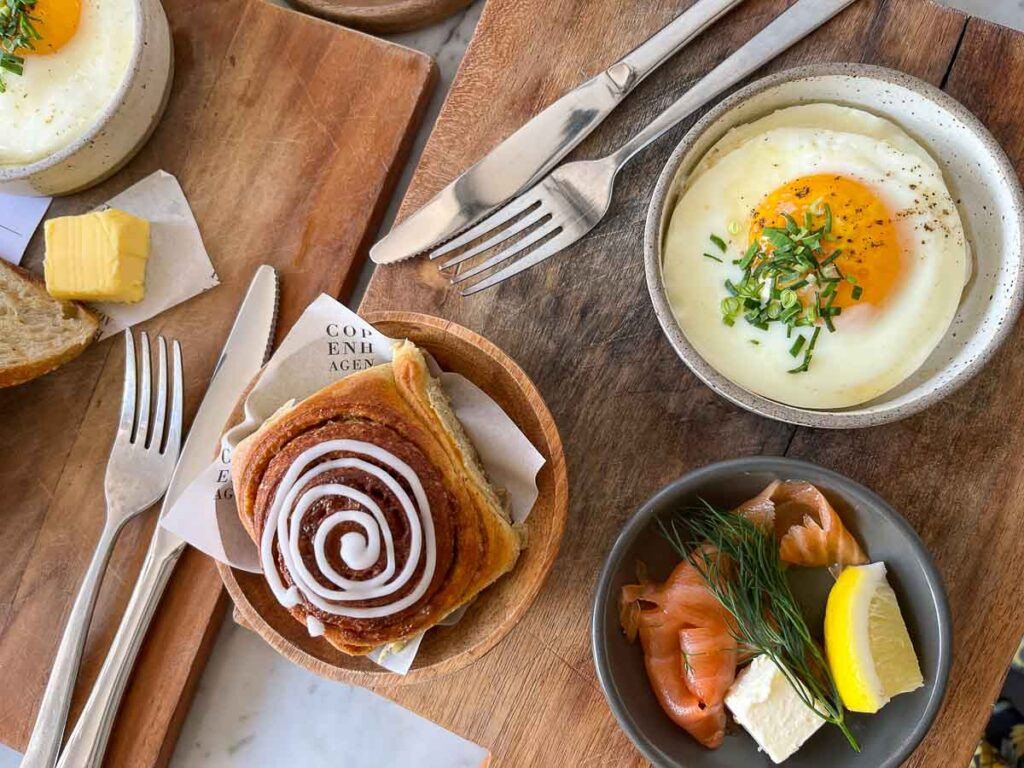 Photo of a breakfast set served in one of Bali's best cafes. Copenhagen is located near many hotels and coworking in Canggu.