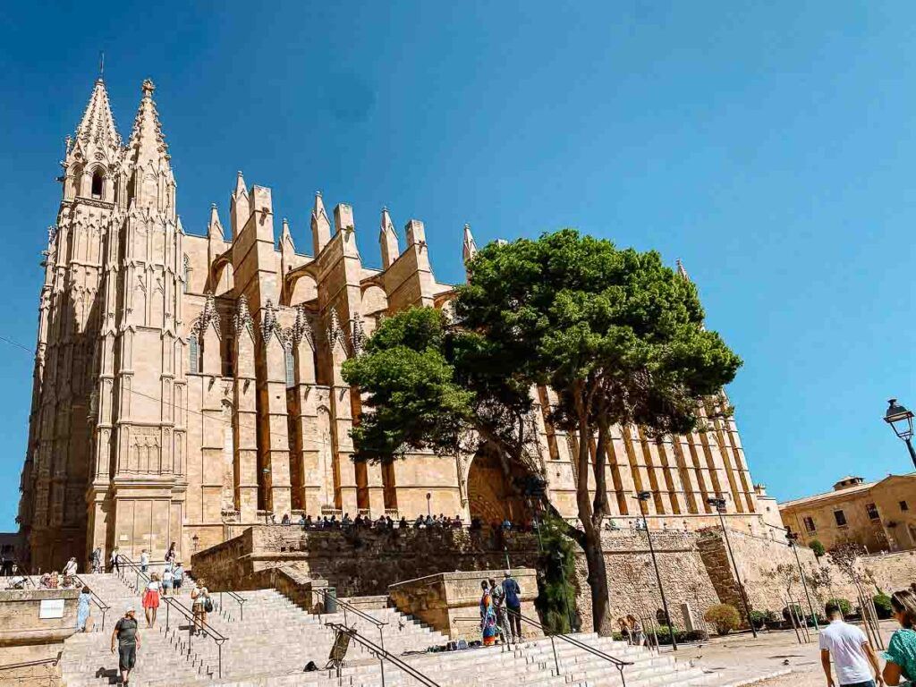 Photo of the side of Palma de Mallorca Cathedral, one of the tallest cathedrals in Europe and a major attraction in Mallorca old town.
