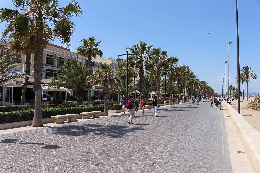 Passeig Marítim, the beach promenade in Valencia, leading to Malvarrosa Beach is popular among locals.