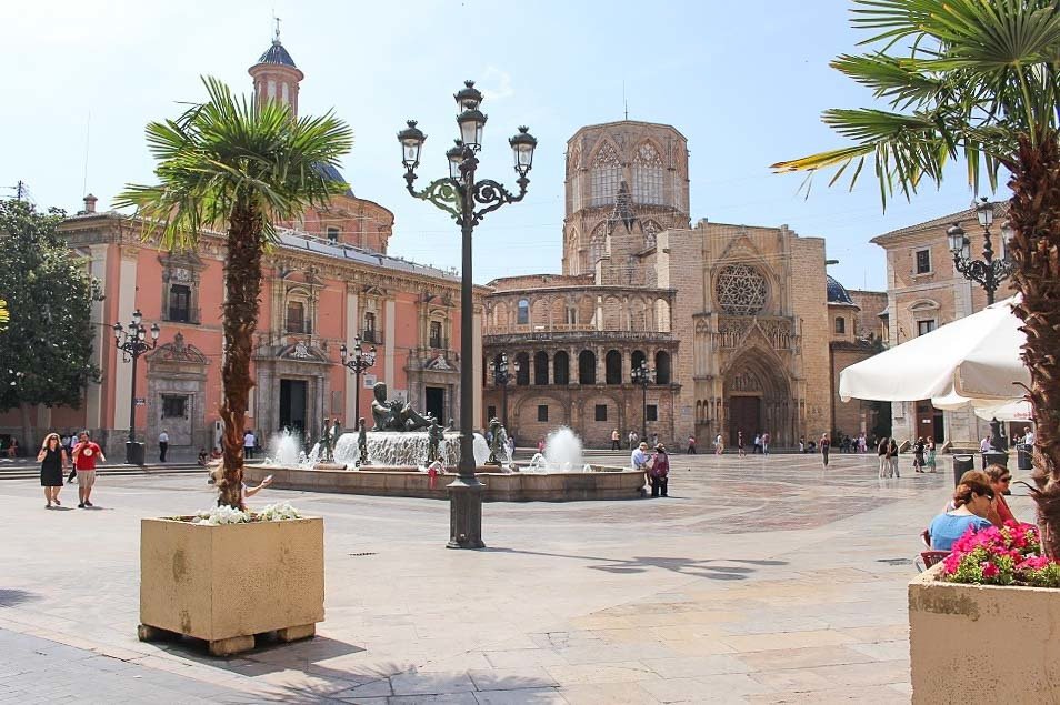 Photo of Valencia Old Town showing the cathedral and historical buildings.